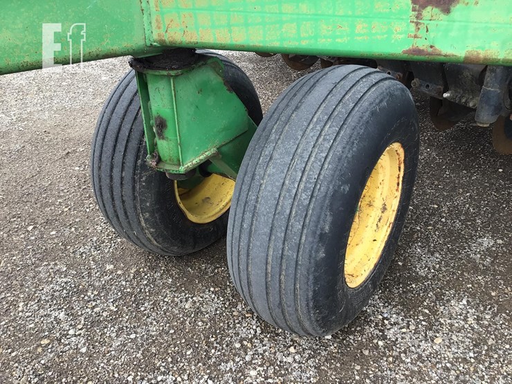 2000-john-deere-1560-image-12