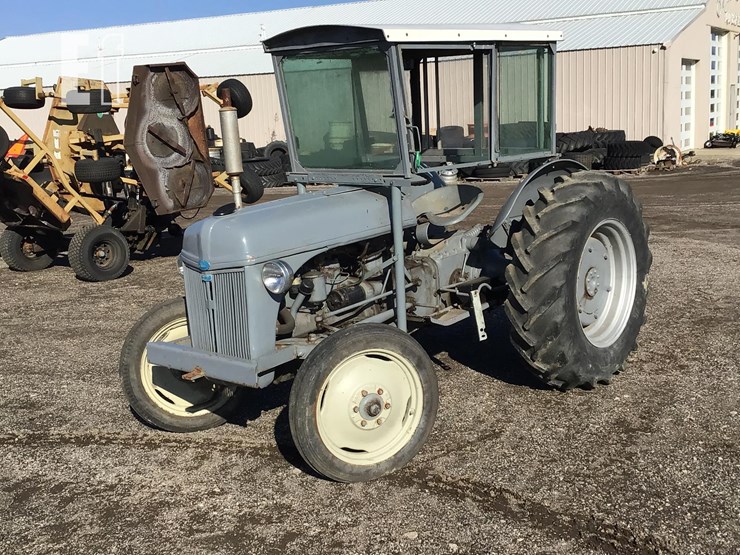 1946-ford-2n-image-1