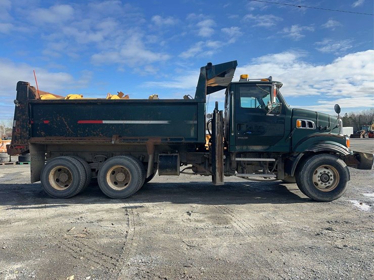 2009-sterling-l9500-image-4