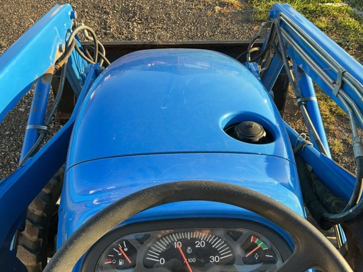 new-holland-tc29d-image-48