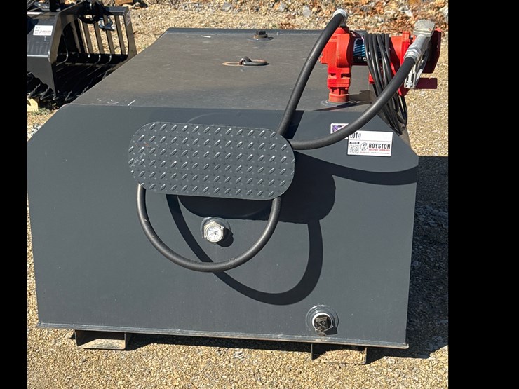 #1106-•-new-300-gallon-fuel-tank-with-pump-and-fork-pockets.-image-1