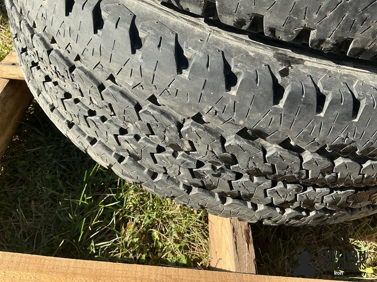 firestone-lt245/75r16-tires-image-9