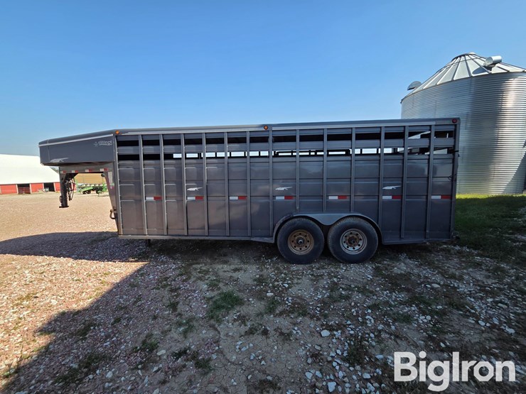 2004-titan-trailer-image-8