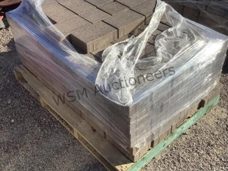 pallet-of-stone-pavers-image-3