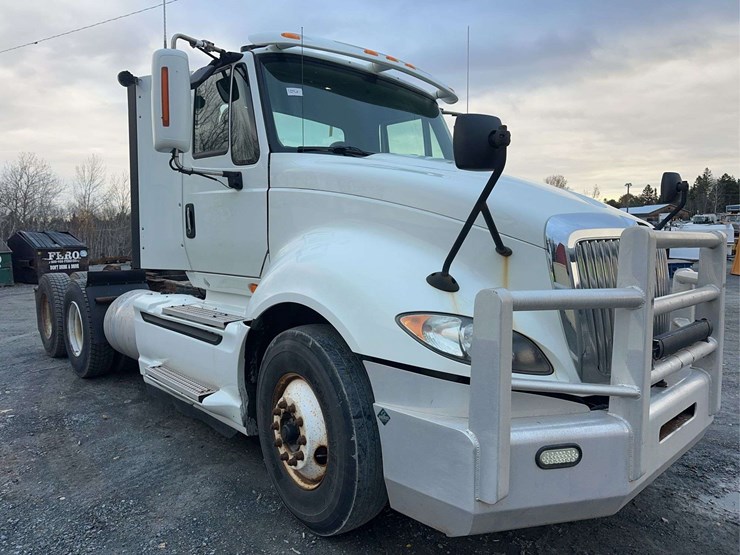 2016-international-prostar-image-3