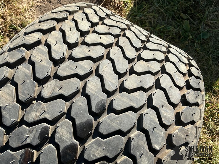 ohtsu-24x3.00-12-tire-on-6-bolt-rim-image-7