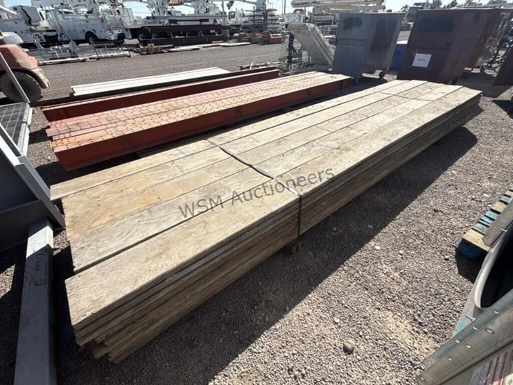 bundle-of-16ft-scaffolding-planks-image-4