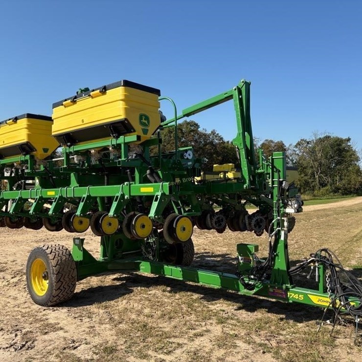 2023 JOHN DEERE 1745