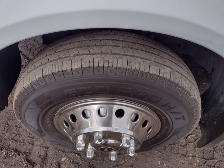 11-freightliner-truck^title^-(qea-4046)-image-17