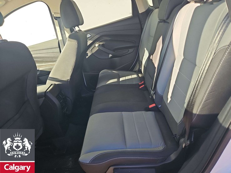 2016-ford-escape-image-13