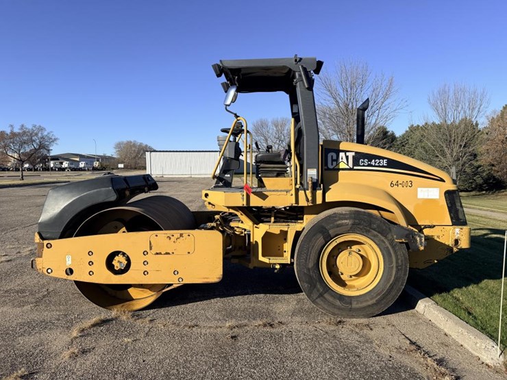 1992-caterpillar-cs-423e-image-9