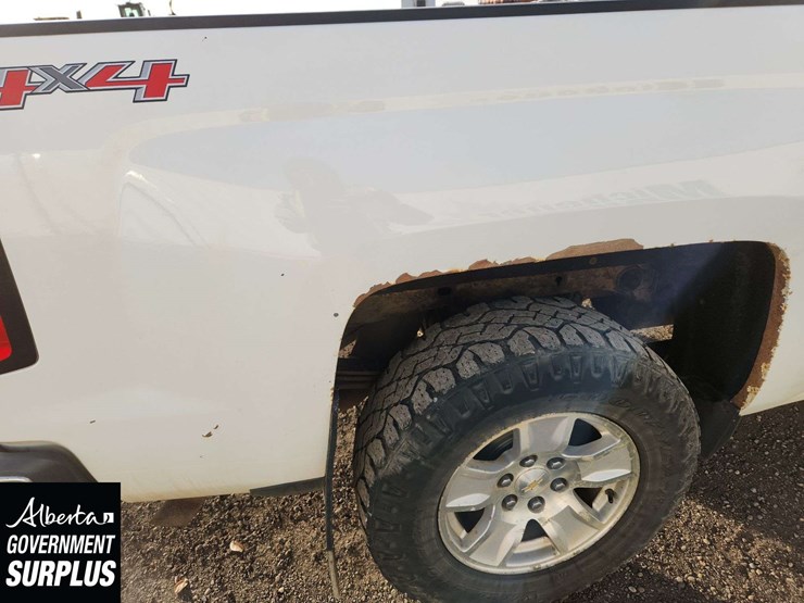 2015-chevrolet-silverado-1500-image-37