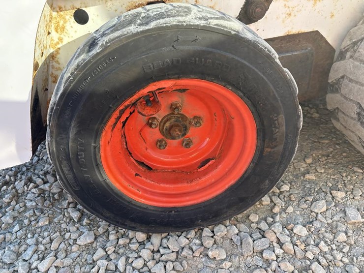 2015-bobcat-s70-image-41