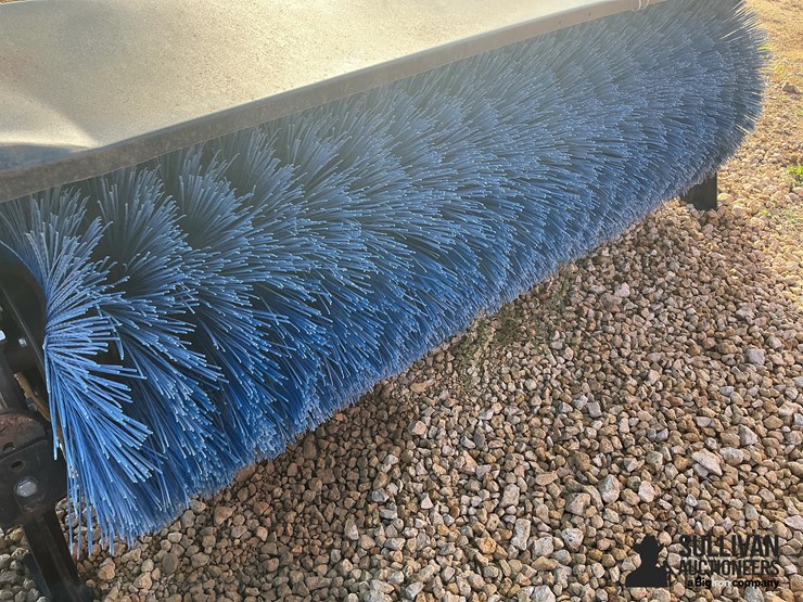 erskine-ab840hdx-84”-power-broom-attachment-image-17