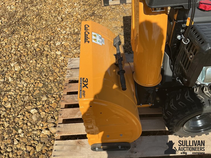 cub-cadet-3x28ip-28”-walk-behind-snow-blower-image-9