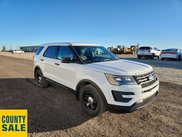 2017-ford-explorer-image-2