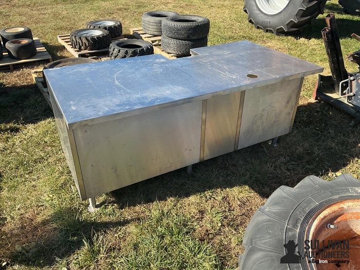 6’x3’-stainless-steel-kitchen-serving-table-image-6