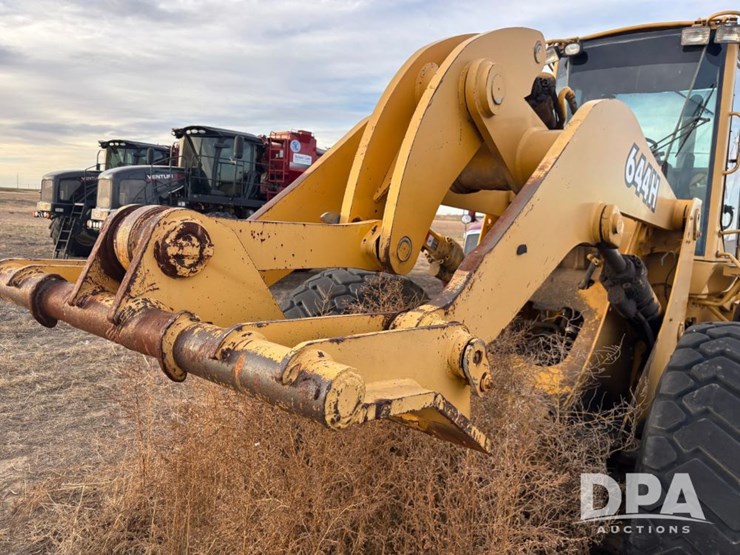 2001-deere-644h-image-36