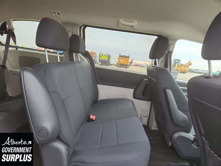 2010-dodge-grand-caravan-se-image-18