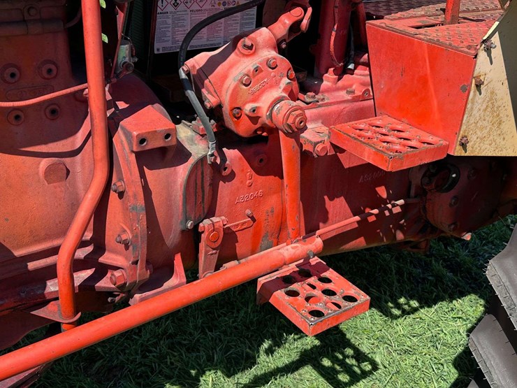 j-i-case-730-image-15