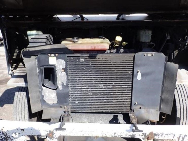 2012-freightliner-mt55-image-32