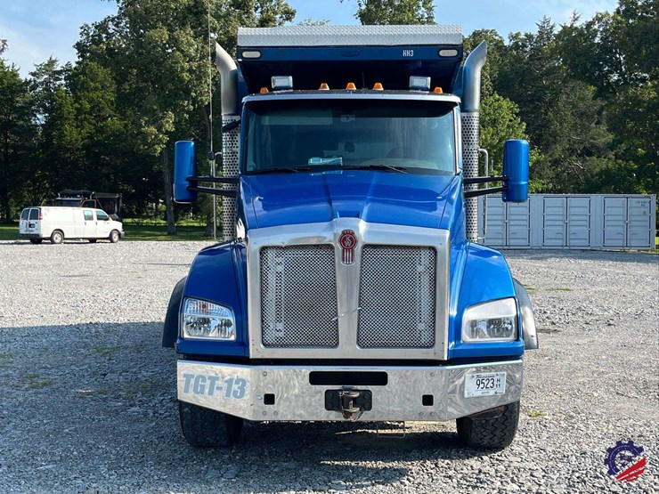 2016-kenworth-t880-image-22