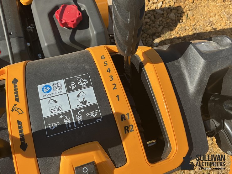 cub-cadet-3x28ip-28”-walk-behind-snow-blower-image-20