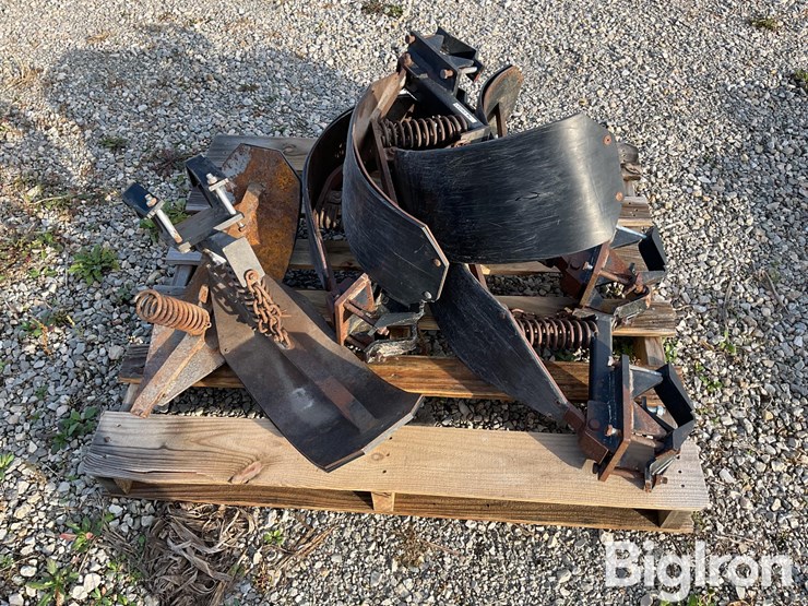 corn-head-stalk-stompers-image-6