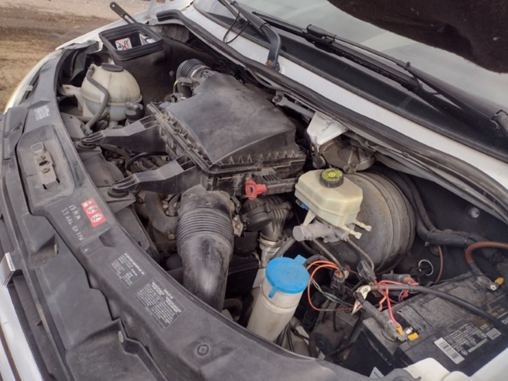 11-freightliner-truck^title^-(qea-4046)-image-15