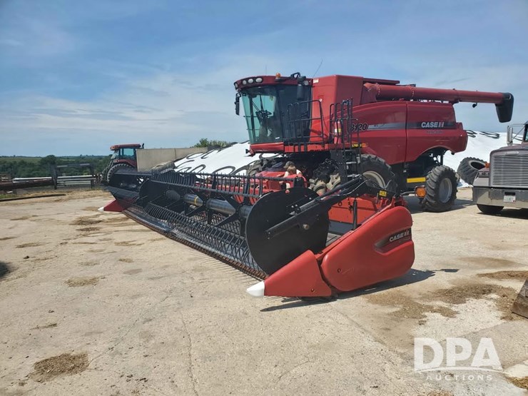 2014-case-ih-3162-image-1