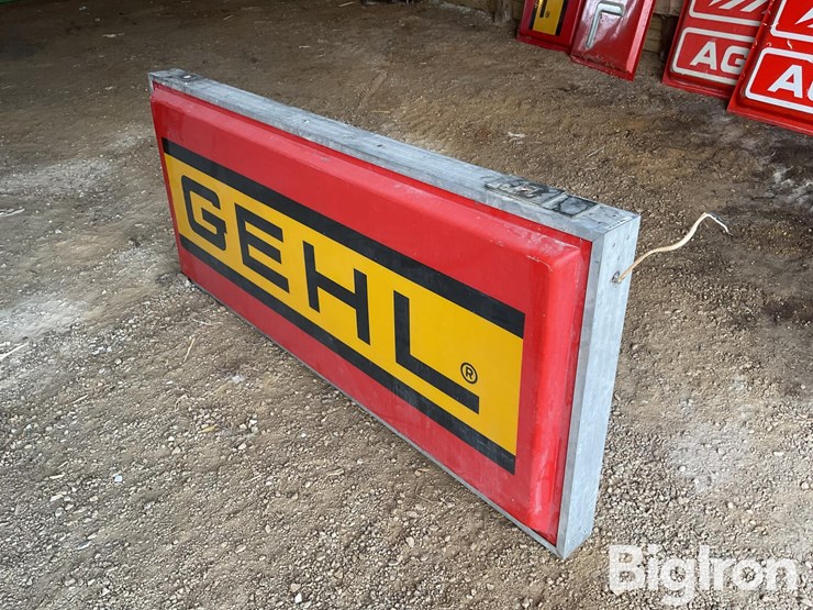 gehl-lighted-sign-image-7