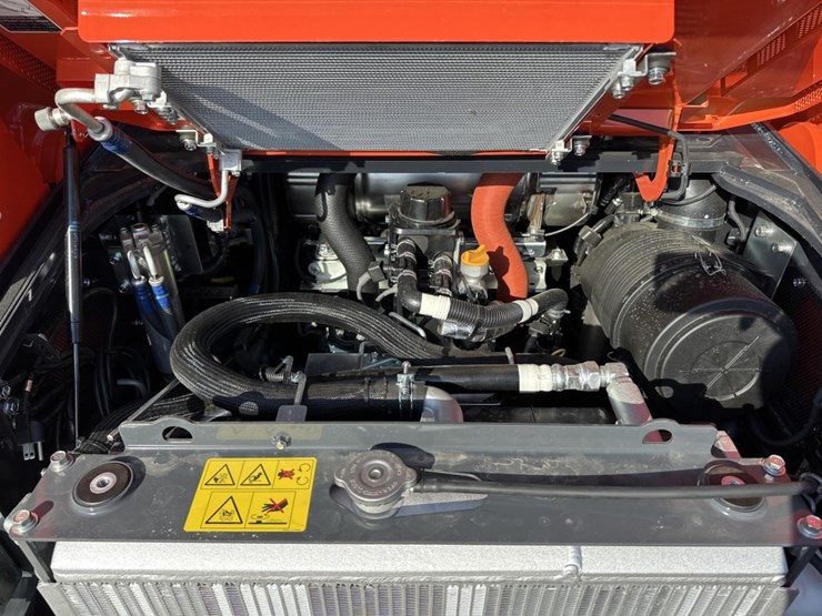 #5120-•-2025-kubota-svl-97-3-tracked-skid-steer-image-43