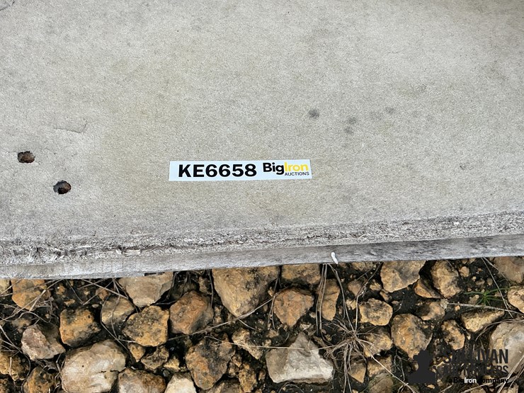 front-dual-extensions-&-axle-hubs-image-10