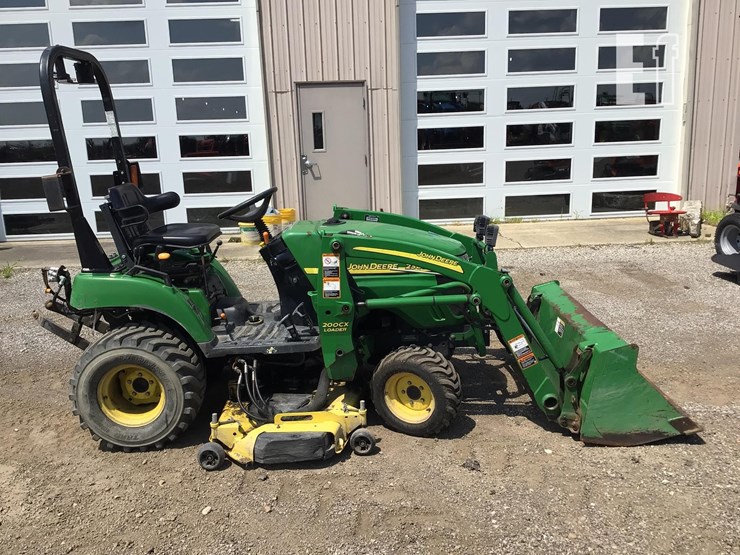 2008-john-deere-2305-image-1