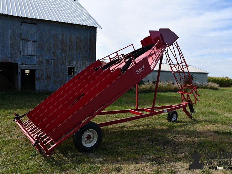 kuhns-1534-hay-accumulator-image-5