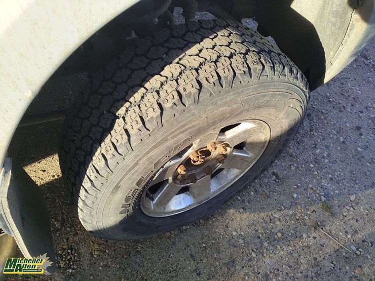 2011-dodge-2500-image-26