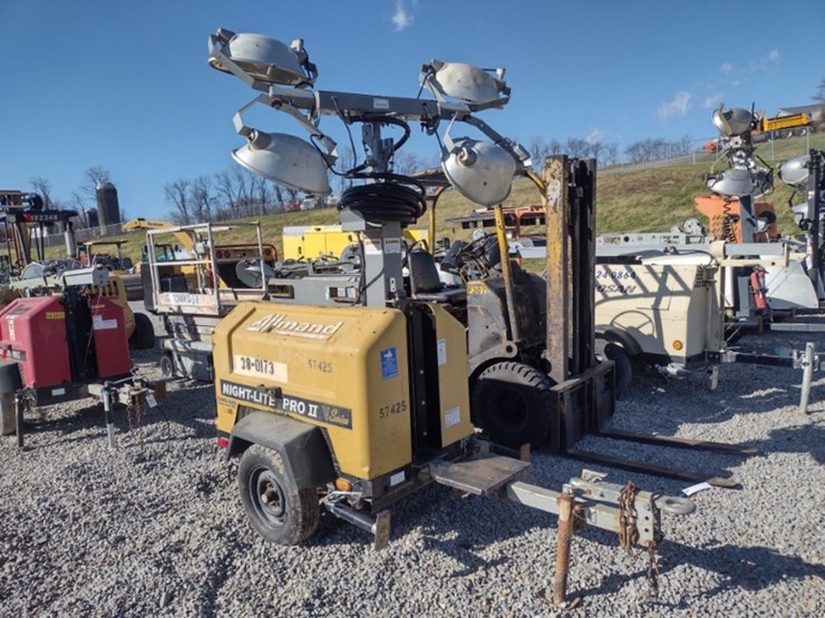 10-allmand-nite-lite-pro-light-plant-(qea-4055)-image-2