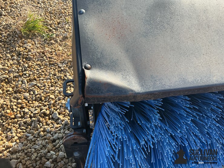 erskine-ab840hdx-84”-power-broom-attachment-image-18