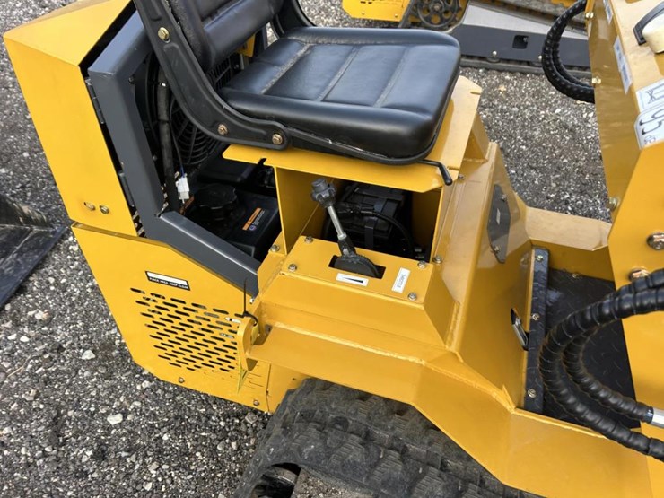 #2711-•-2025-infront-yf400-mini-tracked-skid-steer-image-7