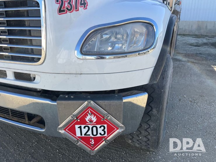 2016-freightliner-petroleum-truck-(jn3388,-unit-2374)-image-20