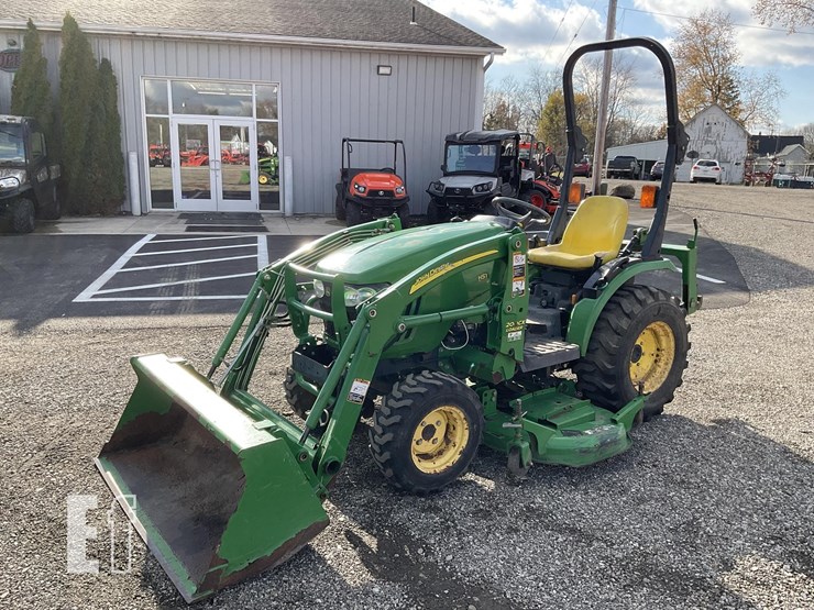 john-deere-2320-image-1