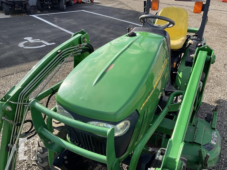 john-deere-2320-image-10