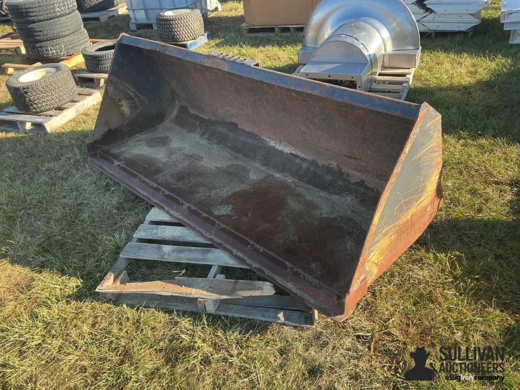 82”-material-bucket-image-1