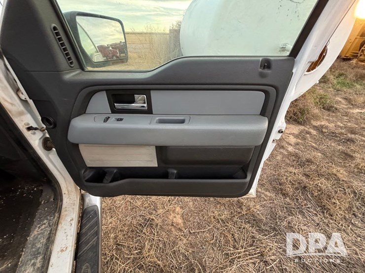 2014-ford-f150-xlt-image-59