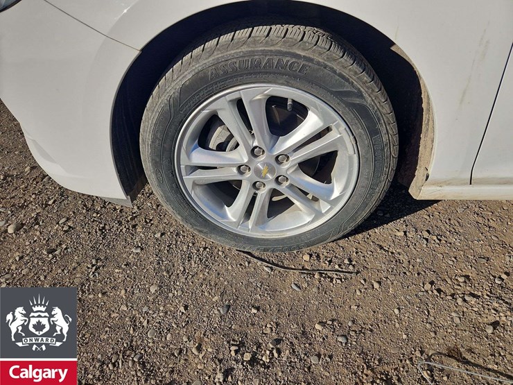 2018-chevrolet-cruze-lt-4dr-hatchback-image-10