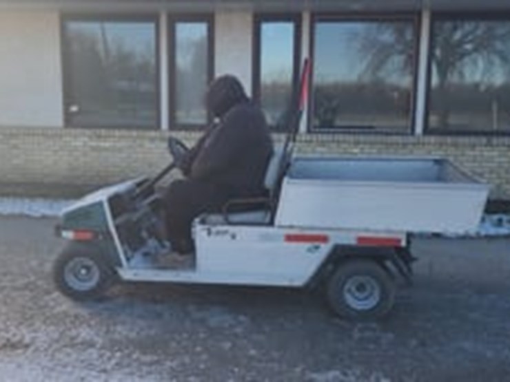 2011-club-car-turf-2-image-23