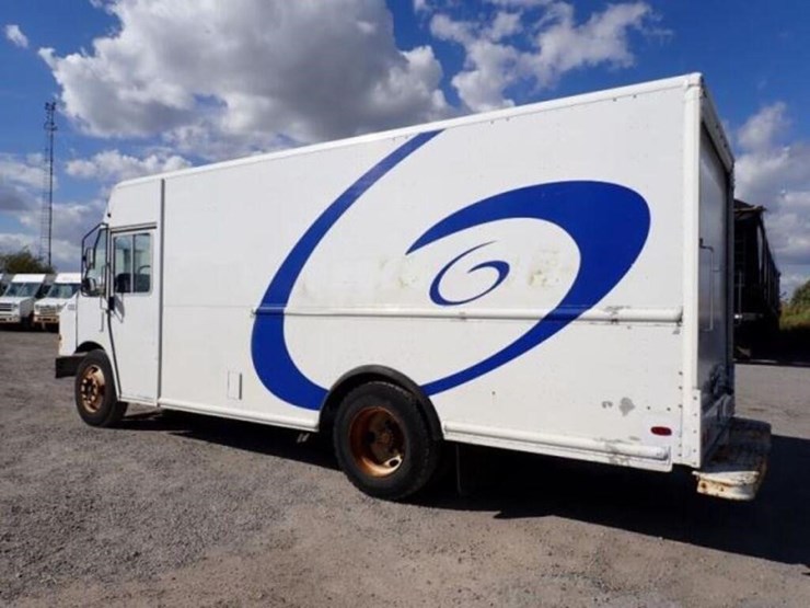 2012-freightliner-mt55-image-7