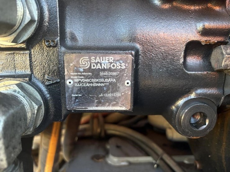 2012-skyjack-sj45t-image-10