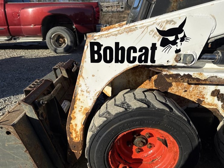 2015-bobcat-s70-image-14