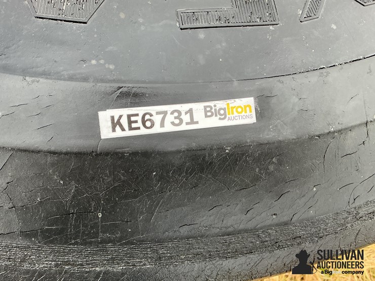 goodyear-385/65r22.5-tire-on-8-bolt-rim-image-10